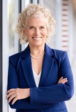 Jennifer Burkett, Broker